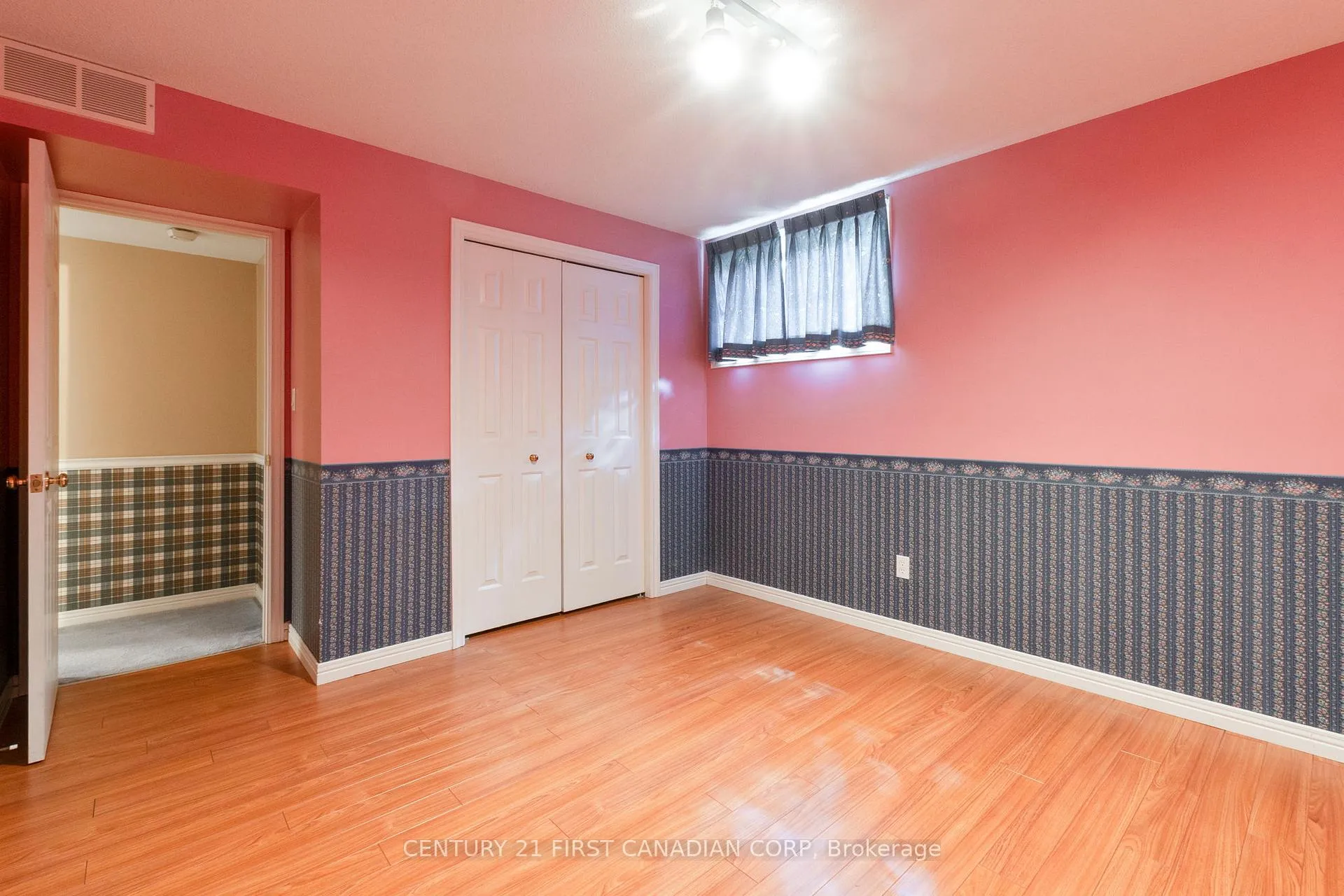 Photo 200 of 196 Hull Road, Strathroy-Caradoc, NE — HOMEH