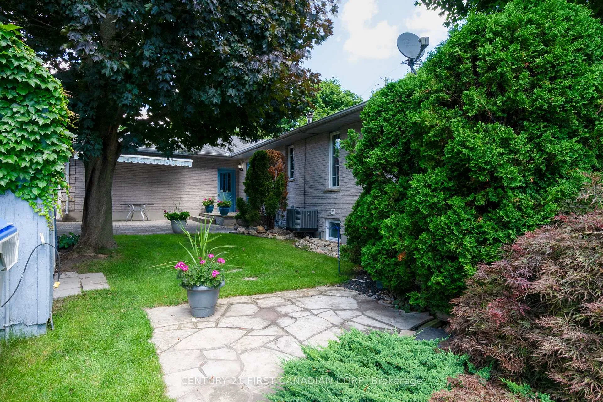 Photo 204 of 196 Hull Road, Strathroy-Caradoc, NE — HOMEH