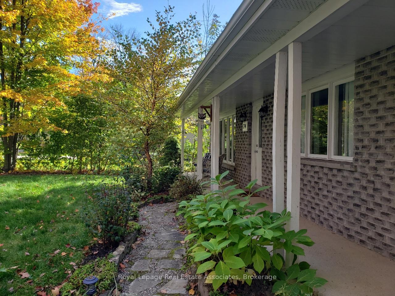 Photo 2 of 74 Moreau Parkway, Tiny, Rural Tiny — HOMEH