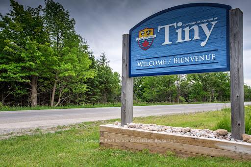 Photo 27 of 74 Moreau Parkway, Tiny, Rural Tiny — HOMEH