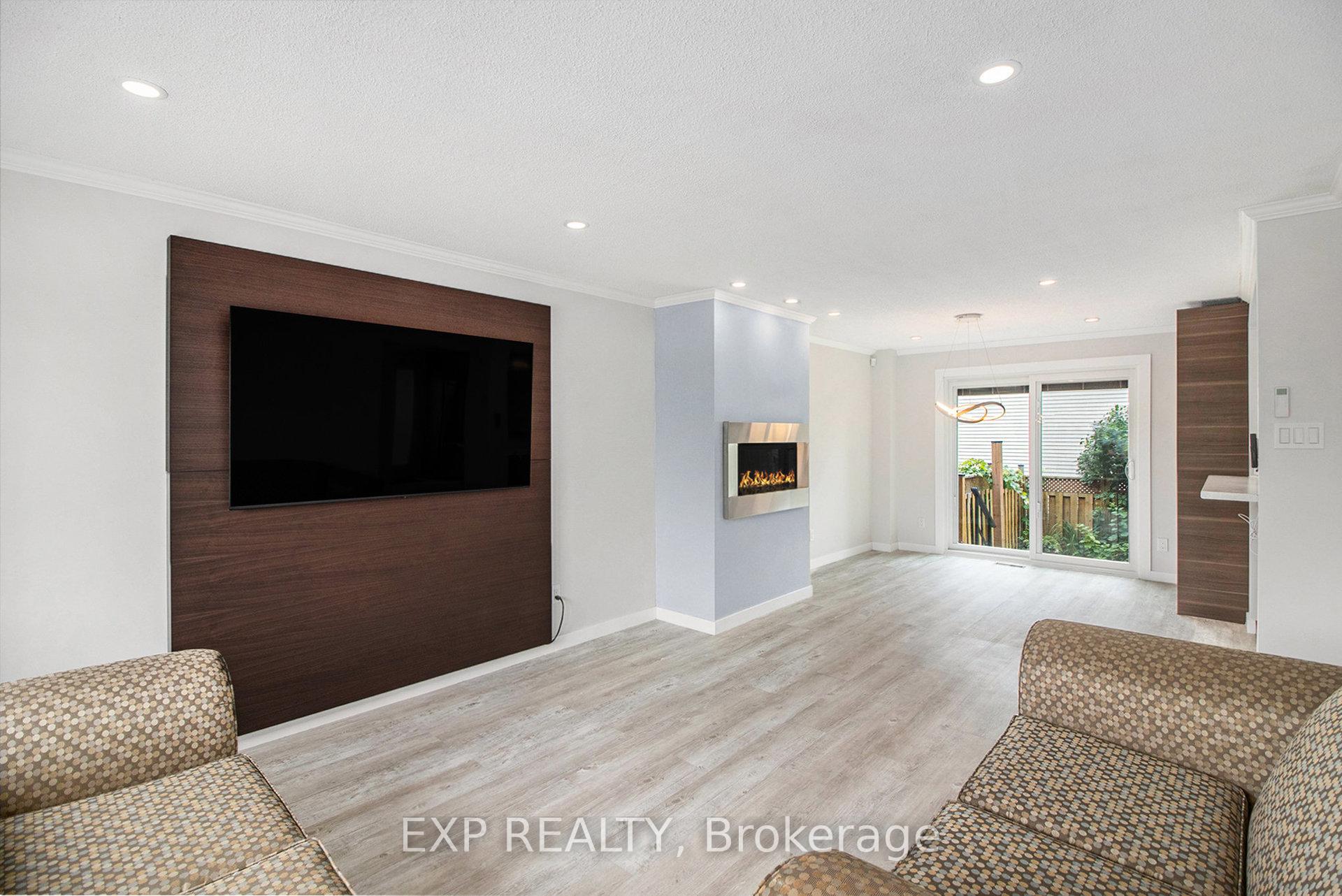 Photo 11 of 406 Woodfield Drive, Ottawa, Tanglewood — HOMEH
