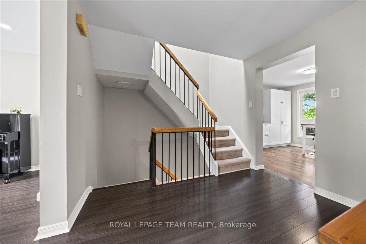 Photo 5 of 13 Kedgewick Court, Ottawa, Tanglewood — HOMEH