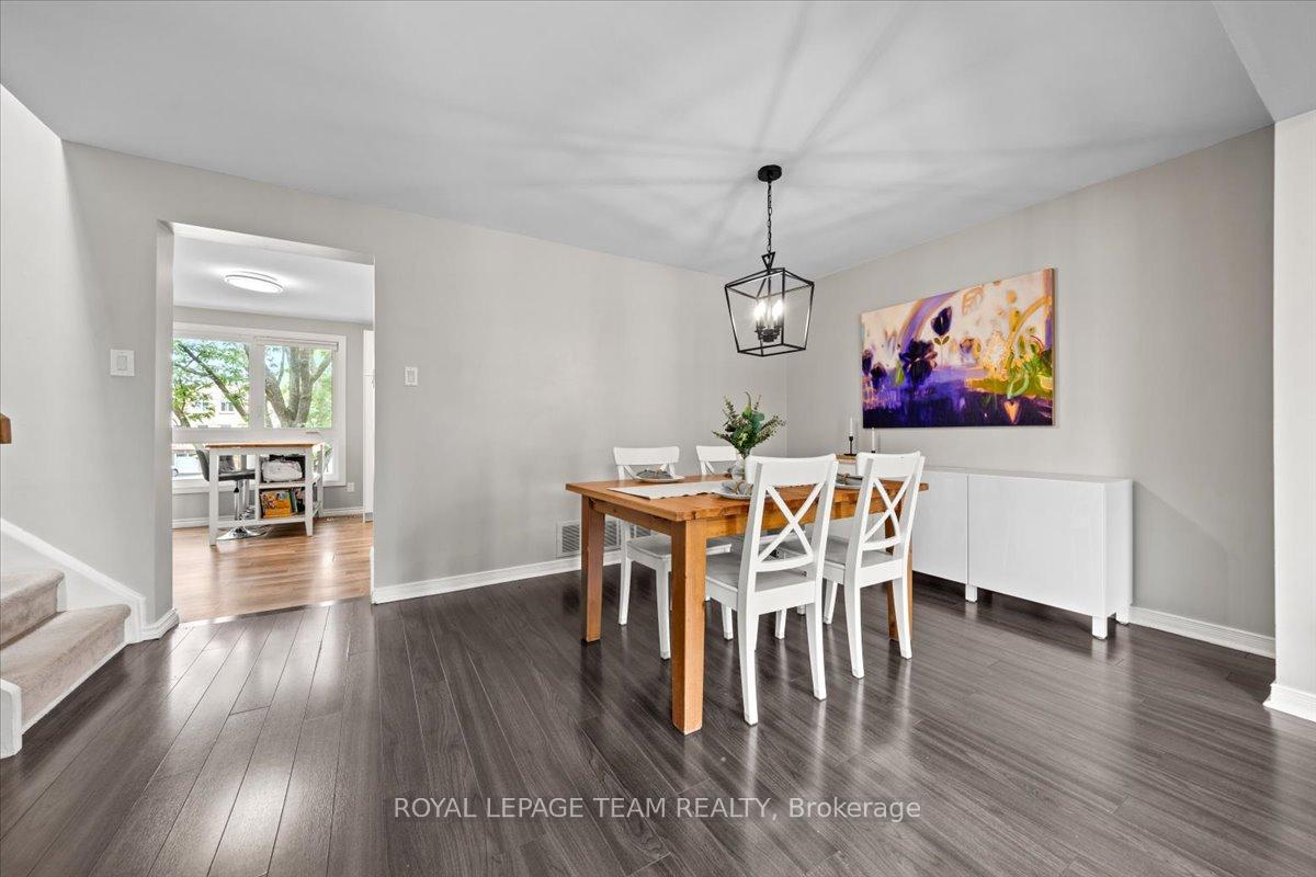 Photo 7 of 13 Kedgewick Court, Ottawa, Tanglewood — HOMEH