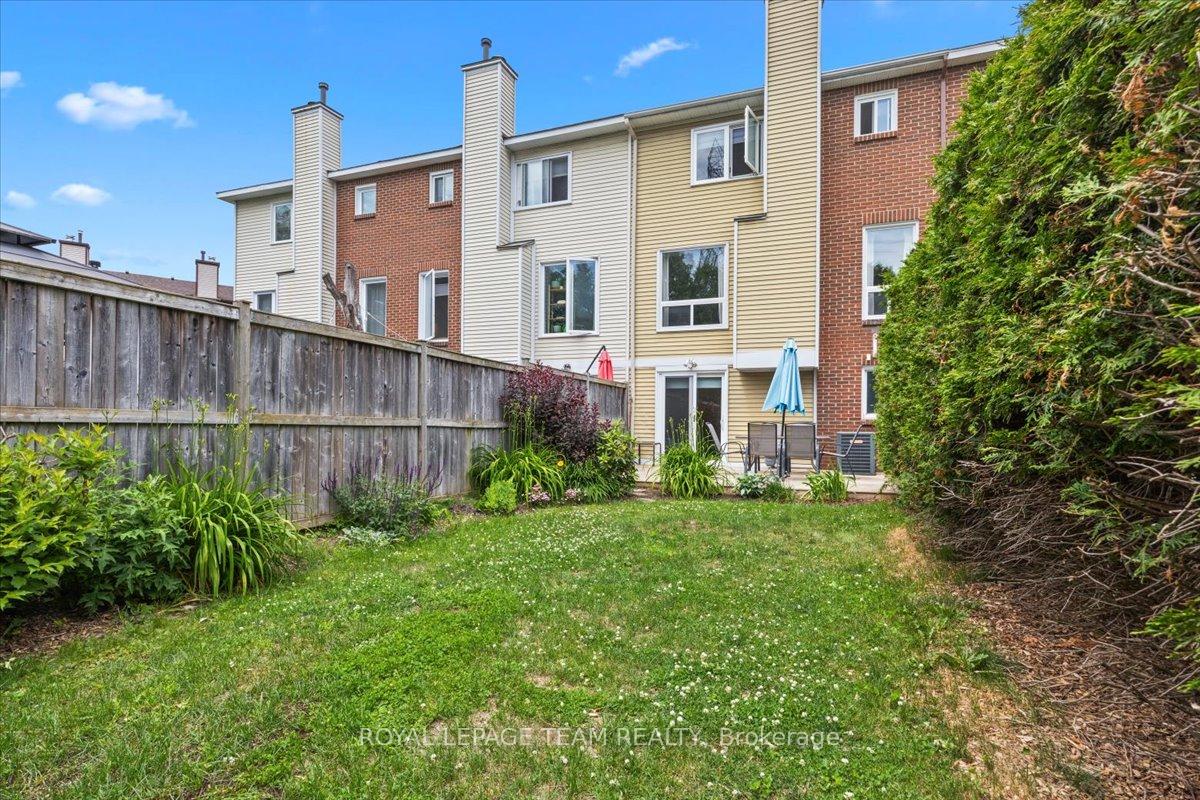 Photo 40 of 13 Kedgewick Court, Ottawa, Tanglewood — HOMEH