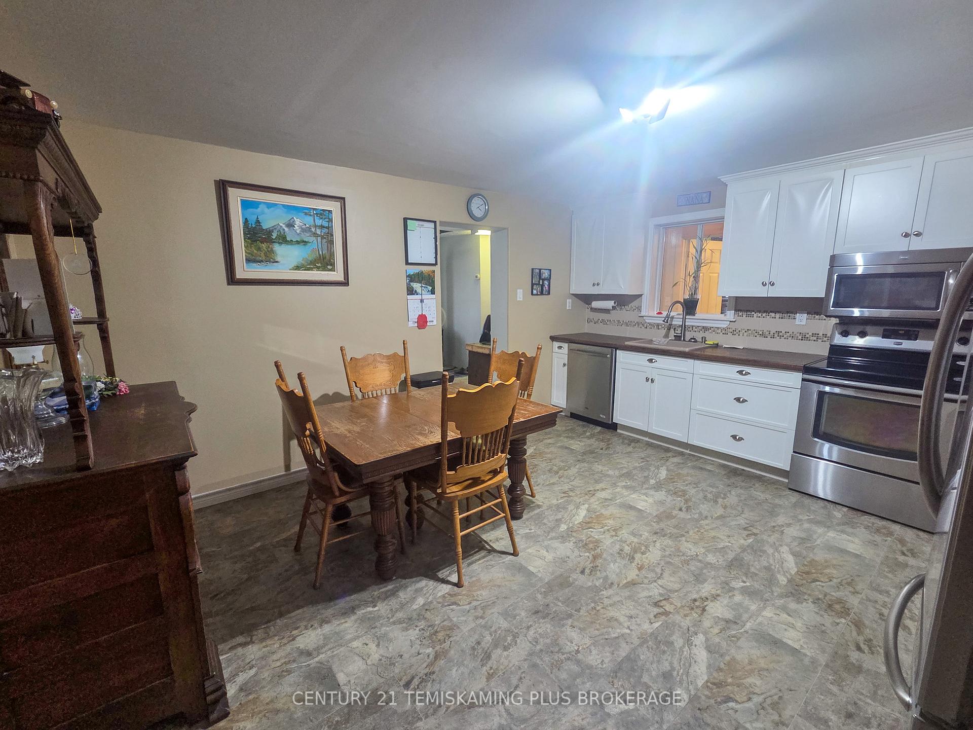 Photo 16 of 28 Fifth Street, Timiskaming, TIM - Outside - Rural — HOMEH
