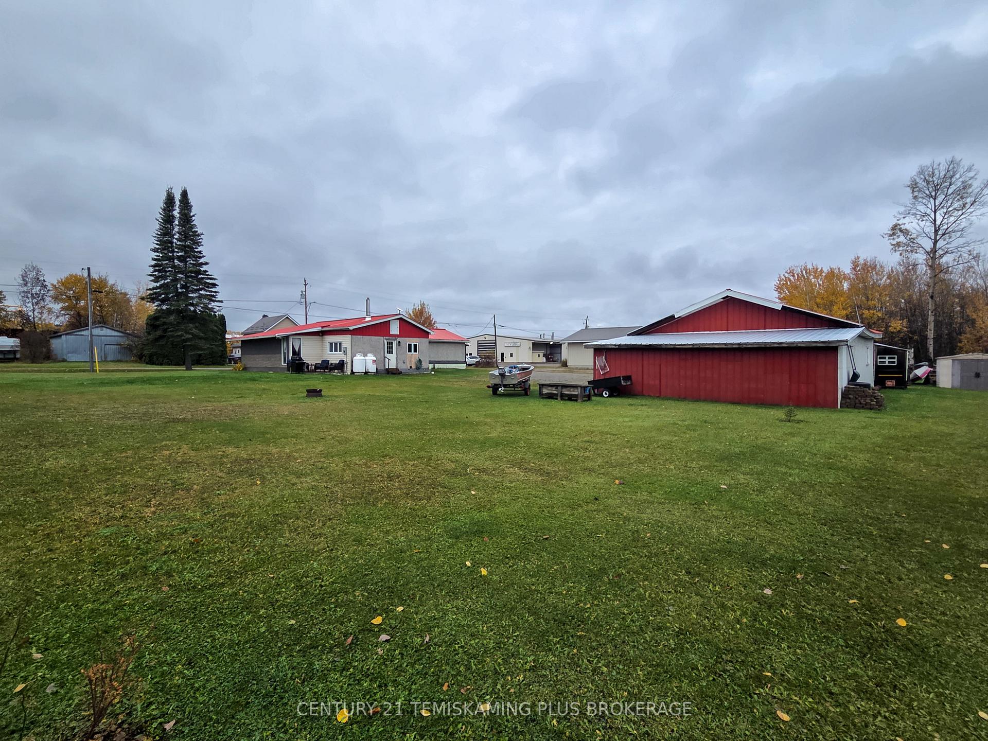 Photo 31 of 28 Fifth Street, Timiskaming, TIM - Outside - Rural — HOMEH