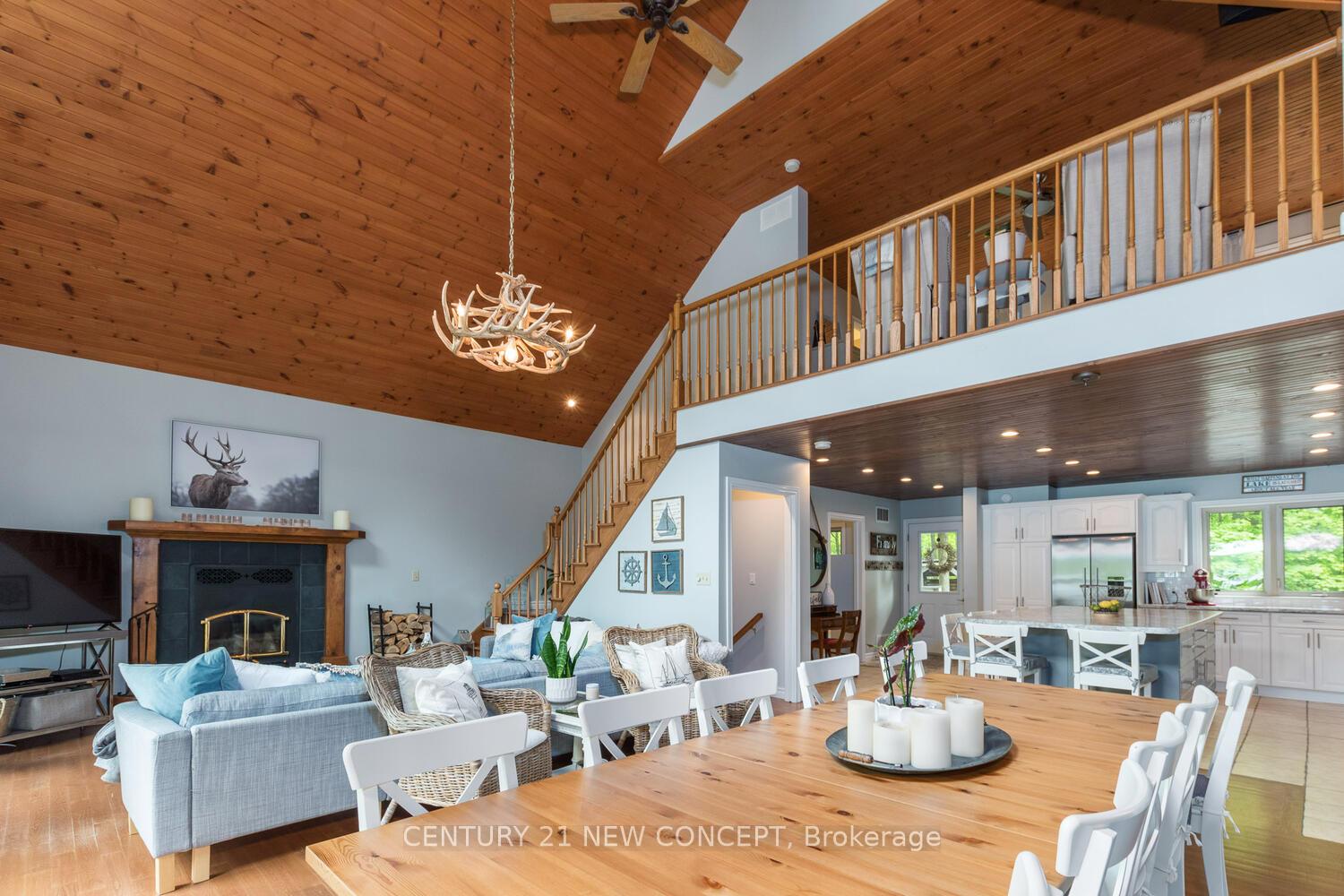 Photo 2 of 247 Islandview, Tay Valley, Bathurst/Burgess & Sherbrooke (North Burgess) Twp — HOMEH