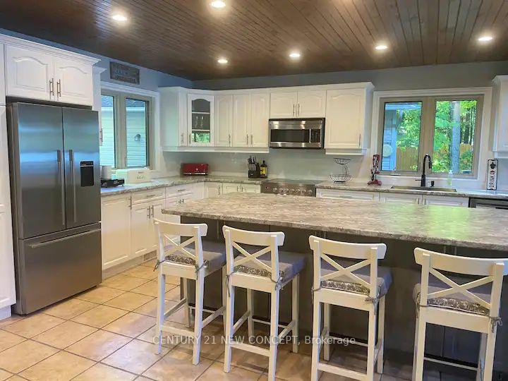 Photo 4 of 247 Islandview, Tay Valley, Bathurst/Burgess & Sherbrooke (North Burgess) Twp — HOMEH