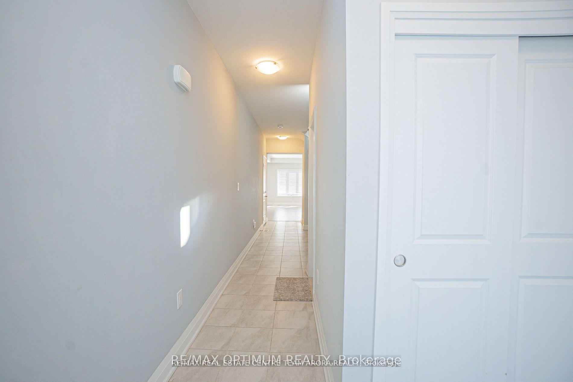 Photo 2 of 112 Bur Oak Drive, Thorold, Confederation Heights — HOMEH