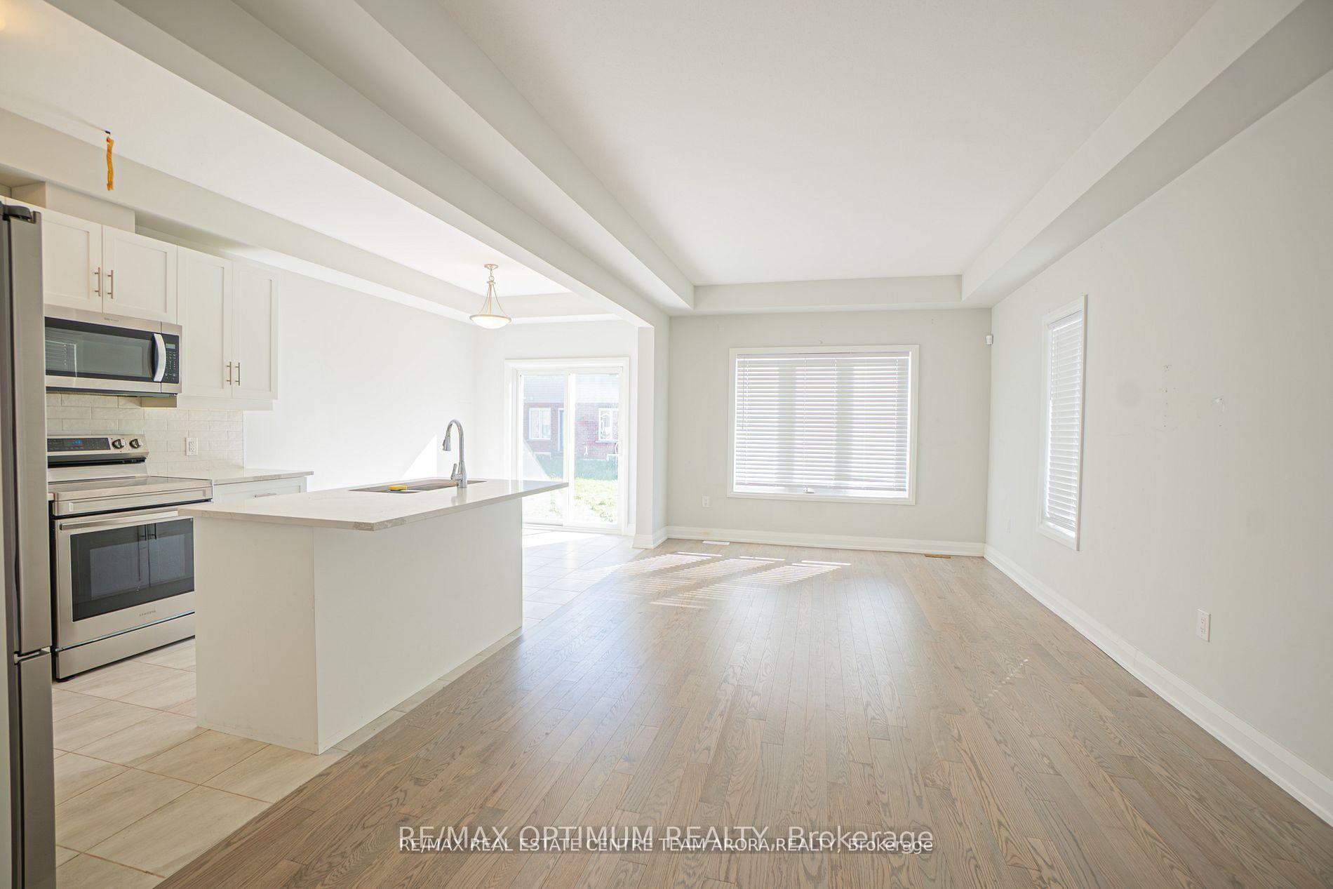 Photo 3 of 112 Bur Oak Drive, Thorold, Confederation Heights — HOMEH