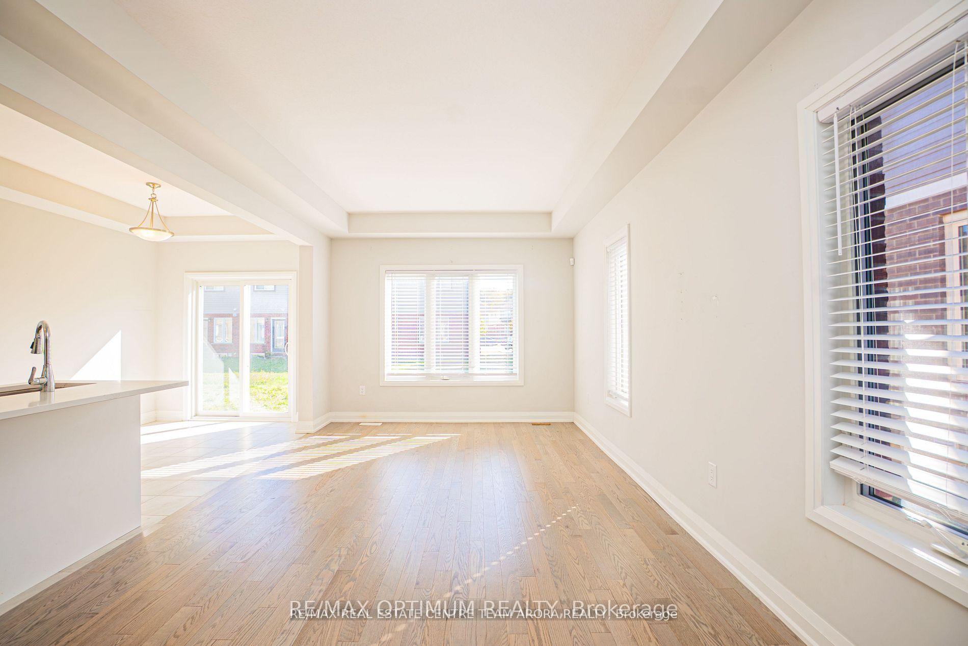 Photo 4 of 112 Bur Oak Drive, Thorold, Confederation Heights — HOMEH