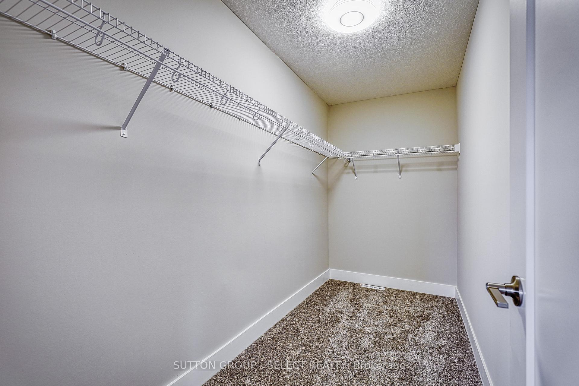 Photo 18 of 19 Alexander Circle, Strathroy-Caradoc, SE — HOMEH
