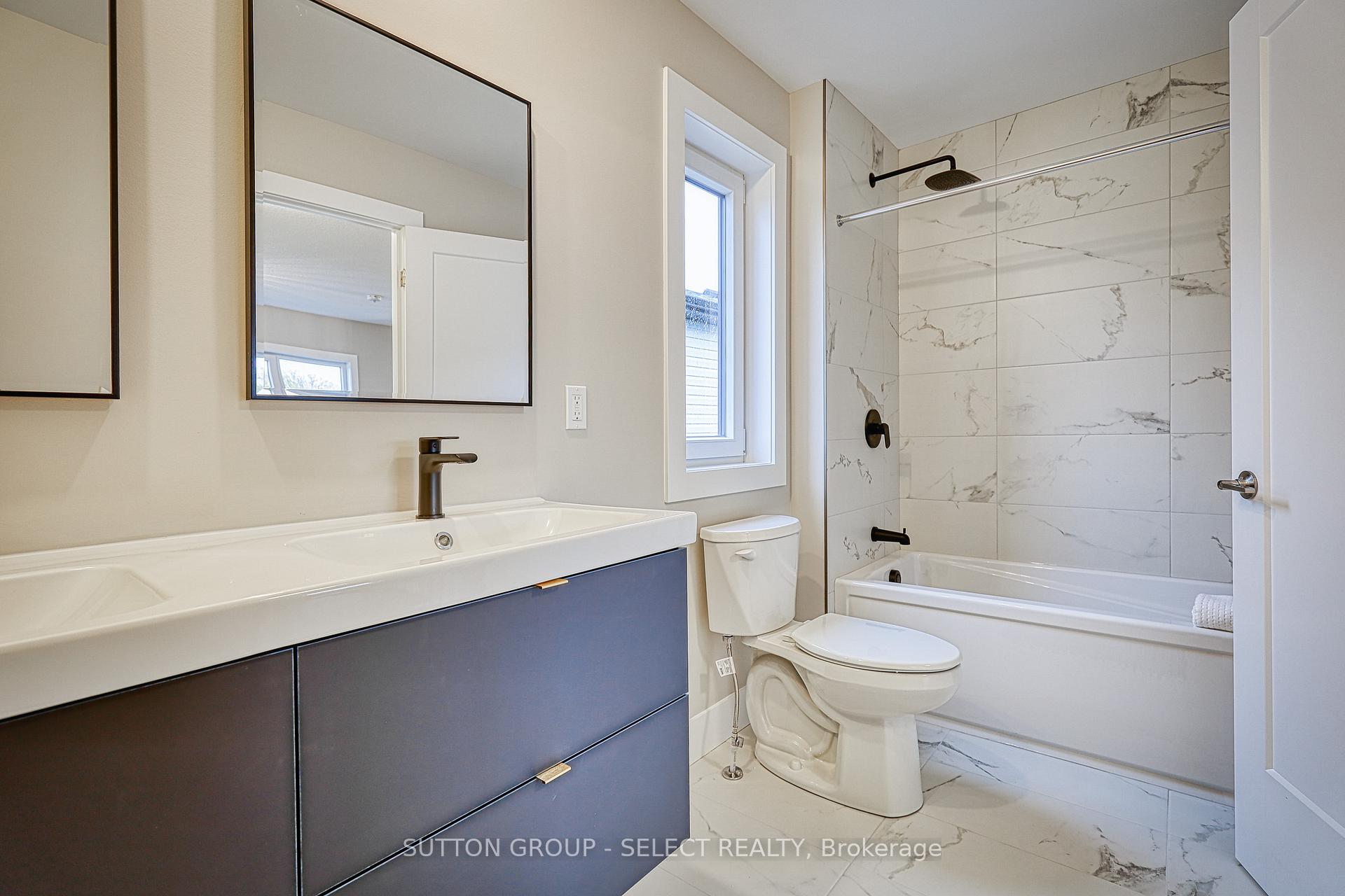Photo 24 of 19 Alexander Circle, Strathroy-Caradoc, SE — HOMEH