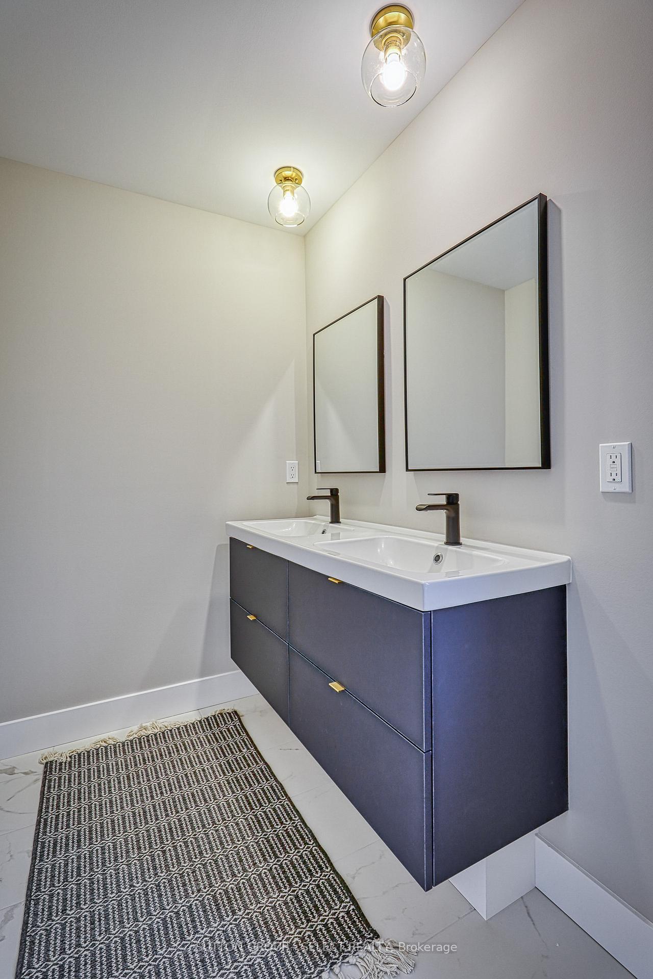 Photo 25 of 19 Alexander Circle, Strathroy-Caradoc, SE — HOMEH