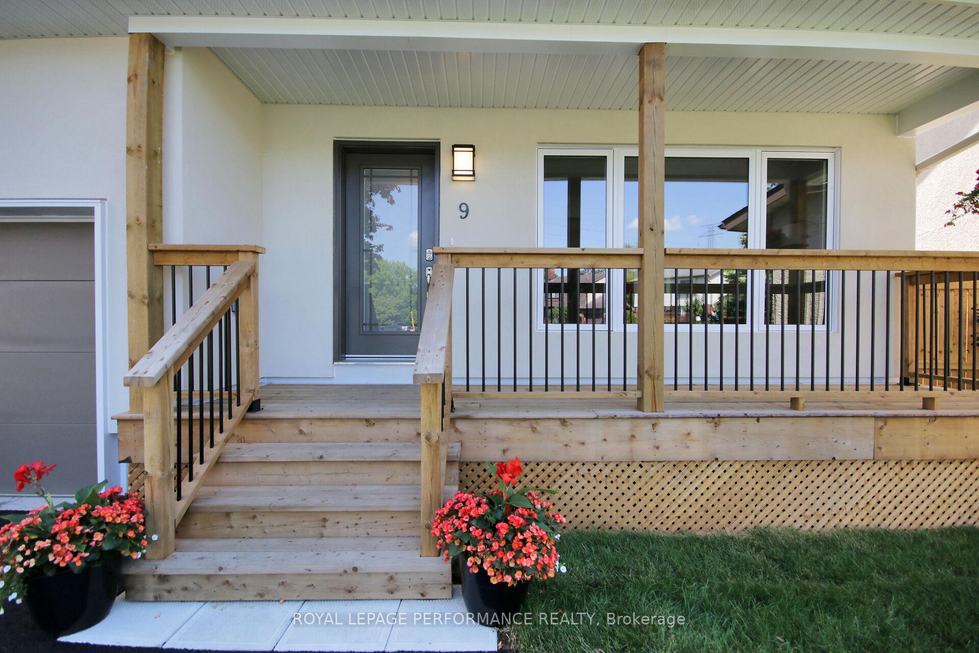 Photo 2 of 9 Brydon Court, Ottawa, Tanglewood — HOMEH