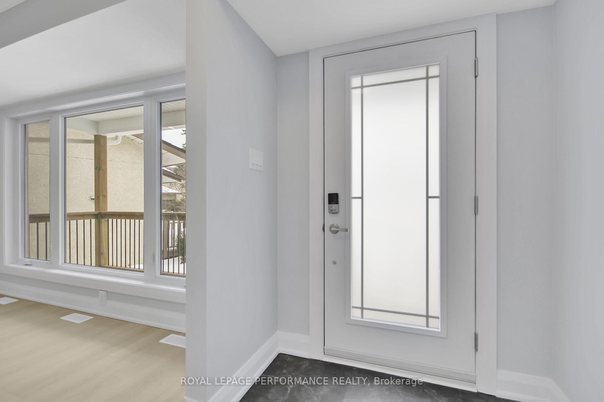 Photo 3 of 9 Brydon Court, Ottawa, Tanglewood — HOMEH