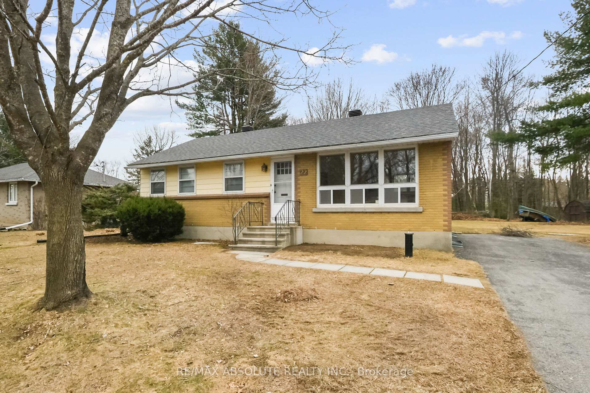 Photo 1 of 22 Jay Avenue, Ottawa, Merivale Gardens — HOMEH