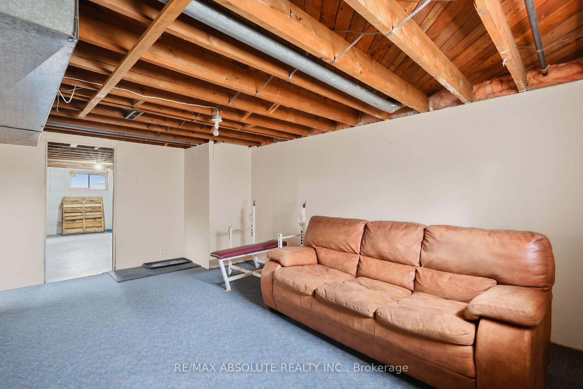 Photo 23 of 22 Jay Avenue, Ottawa, Merivale Gardens — HOMEH