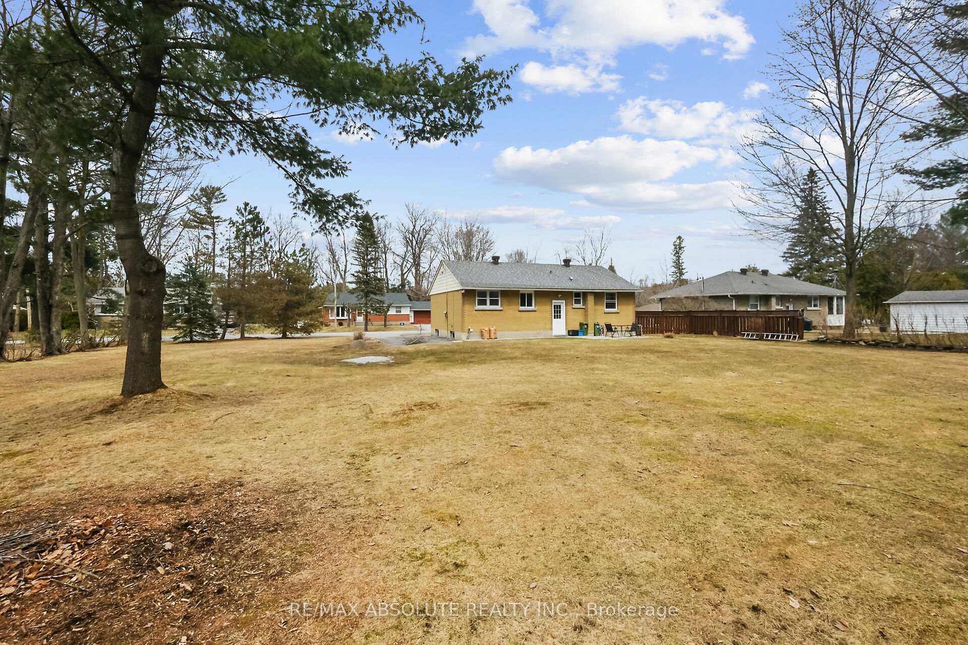 Photo 32 of 22 Jay Avenue, Ottawa, Merivale Gardens — HOMEH