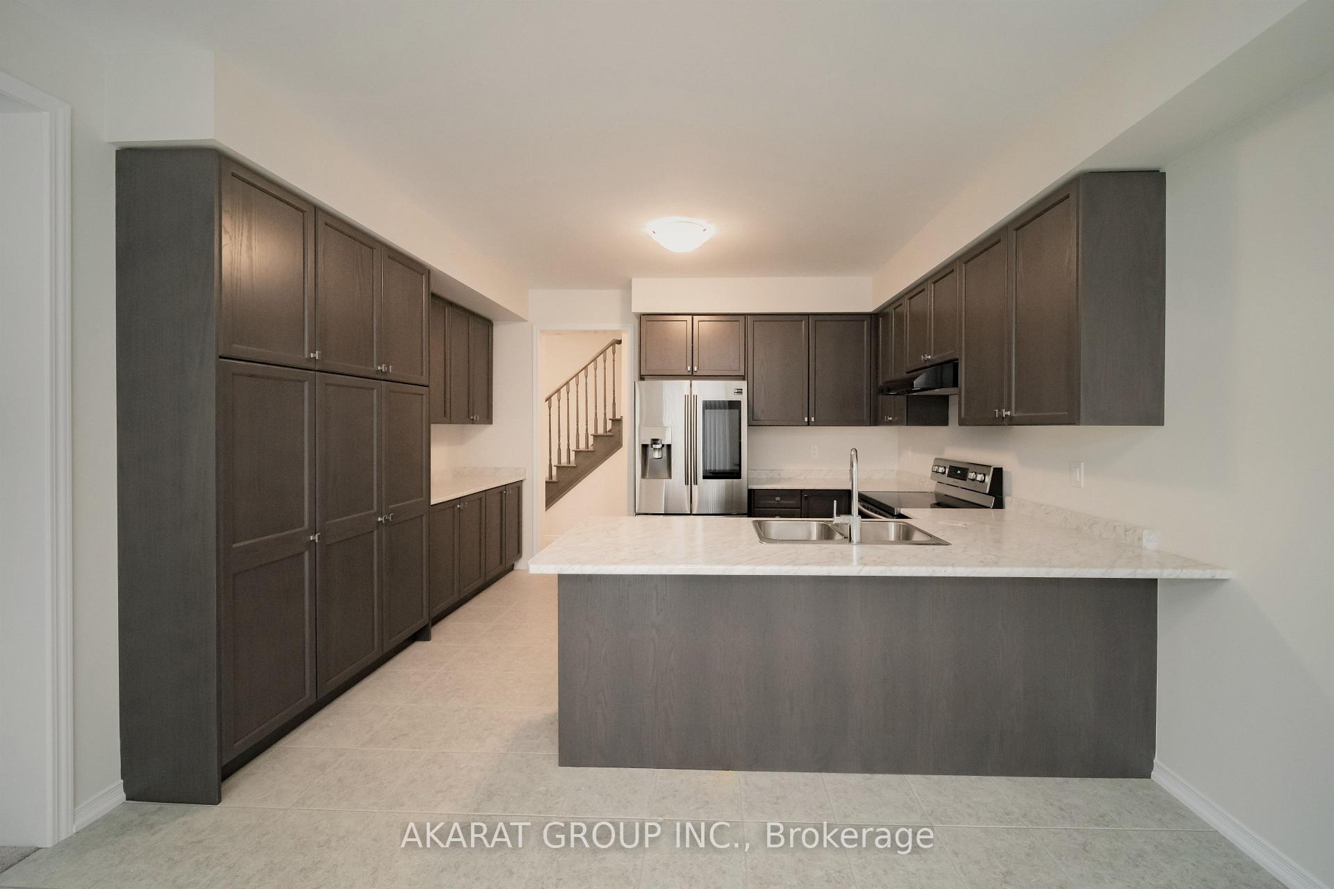 Photo 14 of 135 Esther Crescent, Thorold, Hurricane/Merrittville — HOMEH