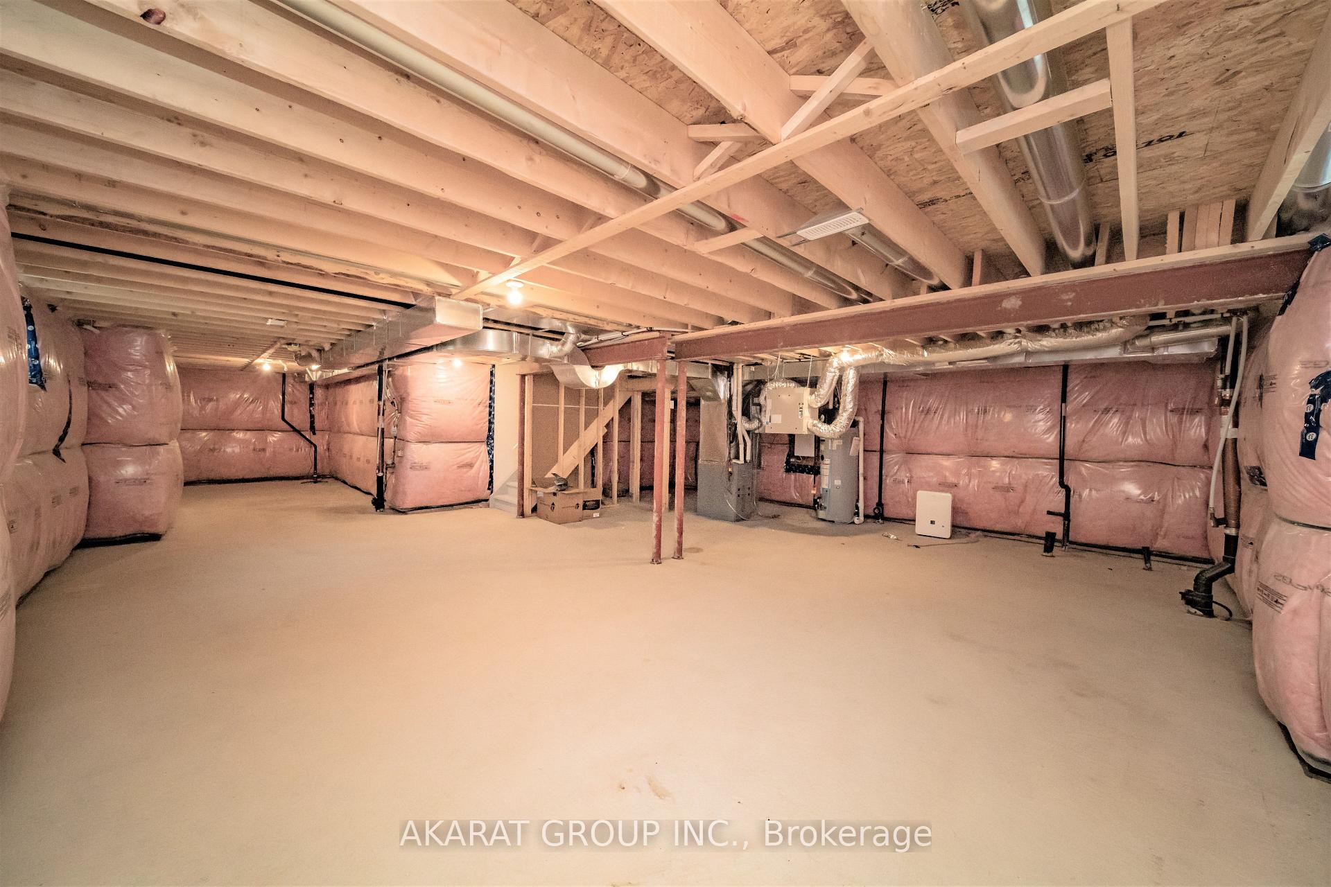 Photo 37 of 135 Esther Crescent, Thorold, Hurricane/Merrittville — HOMEH