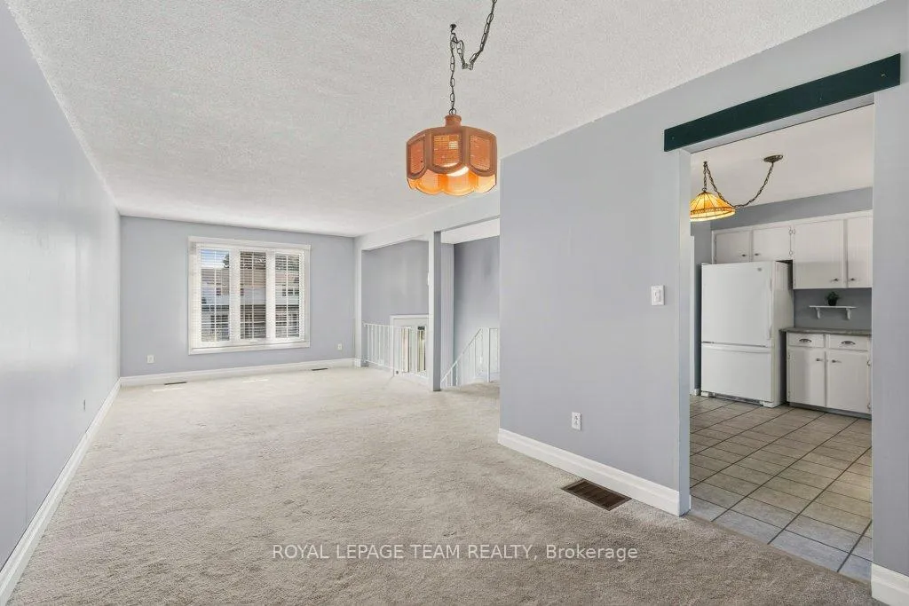Photo 13 of 476 Laurier Boulevard, Brockville — HOMEH