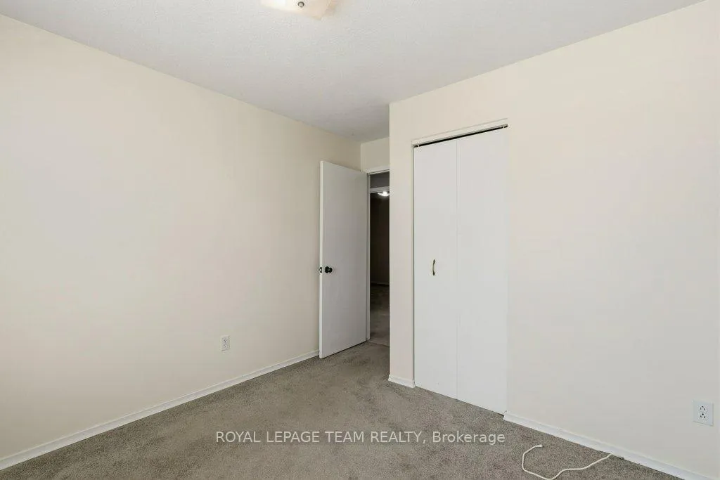 Photo 21 of 476 Laurier Boulevard, Brockville — HOMEH