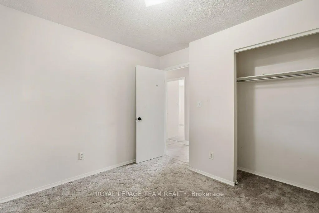Photo 25 of 476 Laurier Boulevard, Brockville — HOMEH
