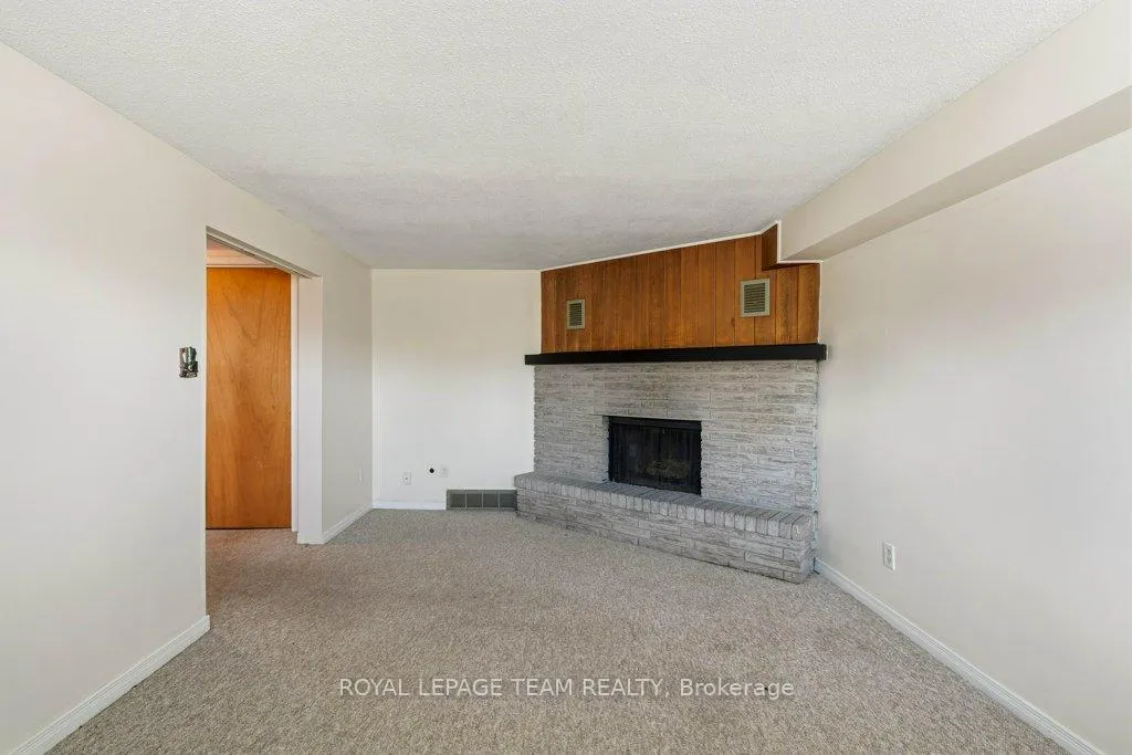 Photo 28 of 476 Laurier Boulevard, Brockville — HOMEH