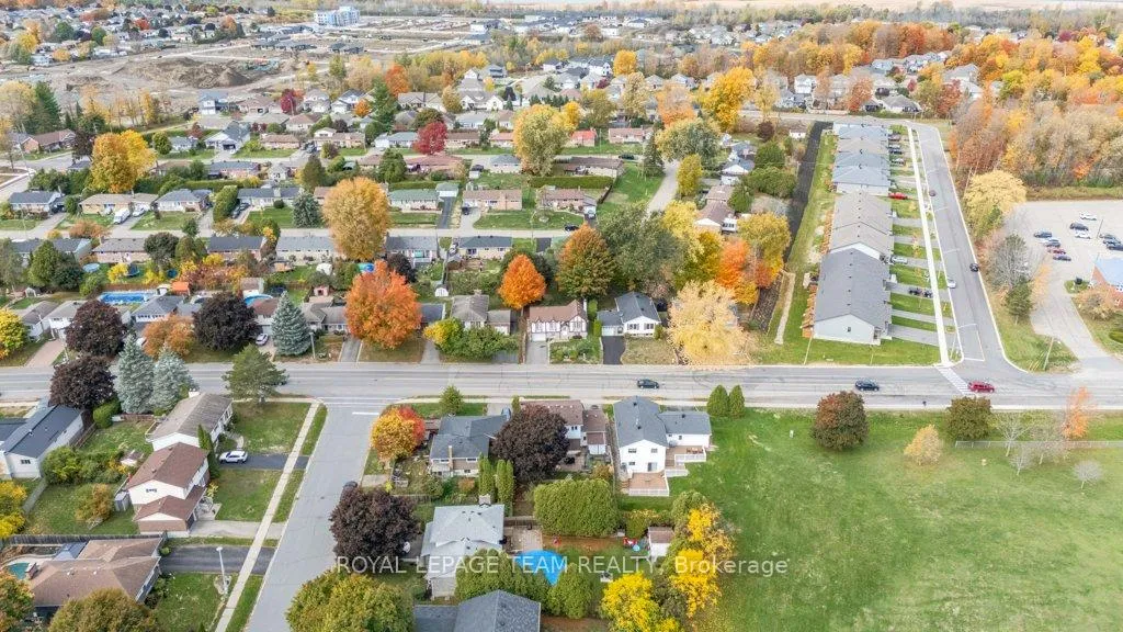Photo 47 of 476 Laurier Boulevard, Brockville — HOMEH