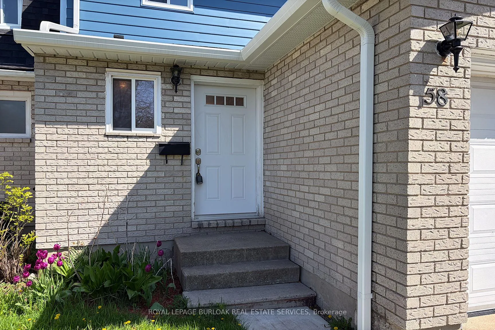 Photo 2 of 58 Romy Crescent, Thorold, Confederation Heights — HOMEH