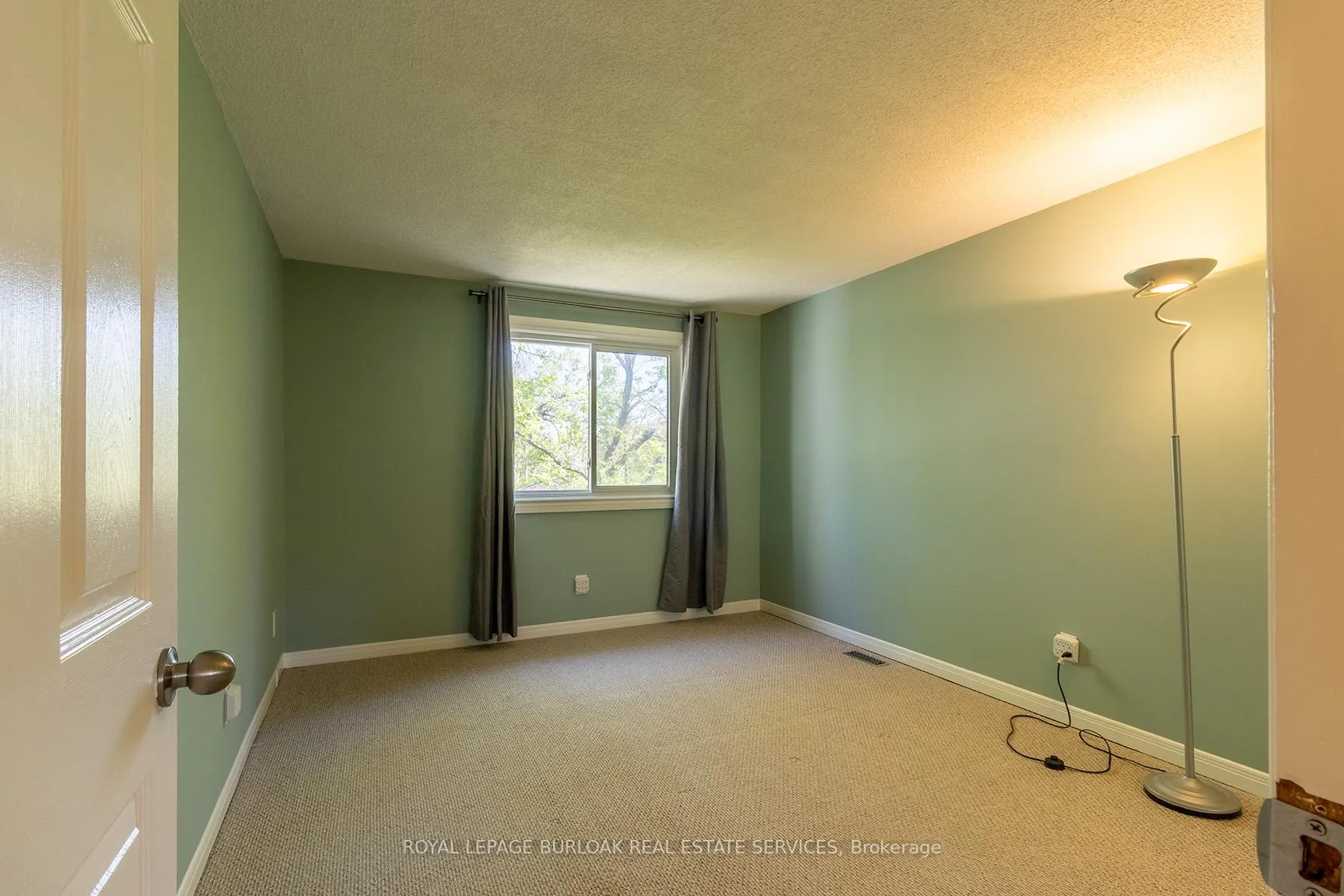 Photo 10 of 58 Romy Crescent, Thorold, Confederation Heights — HOMEH
