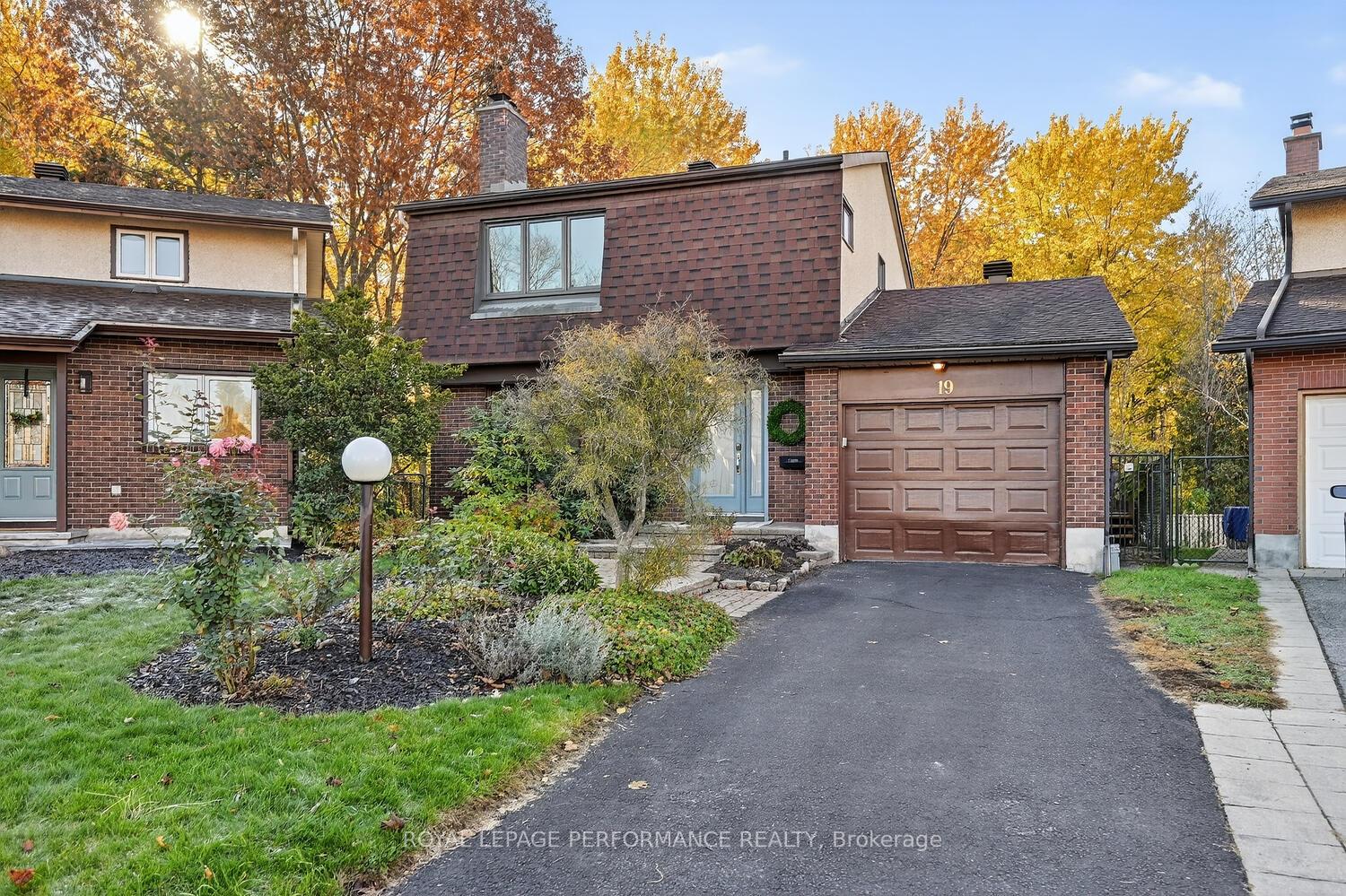 Photo 1 of 19 Ancroft Court, Ottawa, Tanglewood — HOMEH