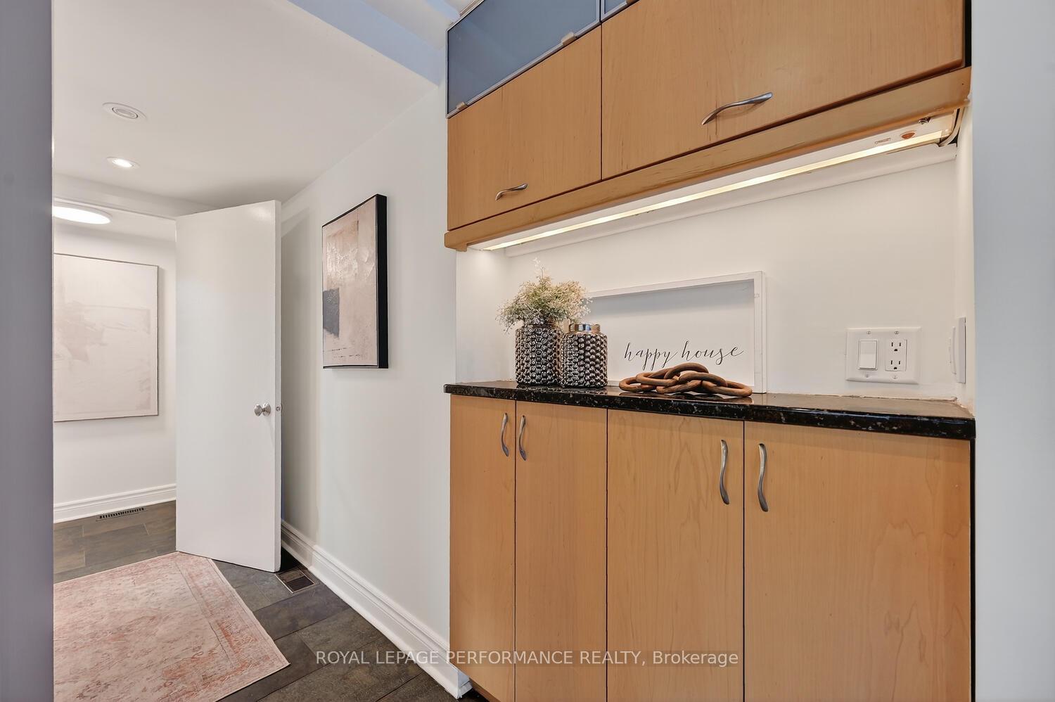 Photo 13 of 19 Ancroft Court, Ottawa, Tanglewood — HOMEH