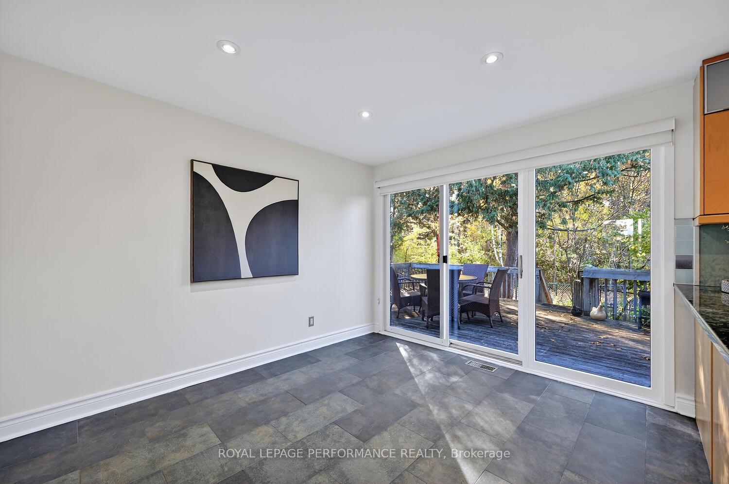 Photo 15 of 19 Ancroft Court, Ottawa, Tanglewood — HOMEH