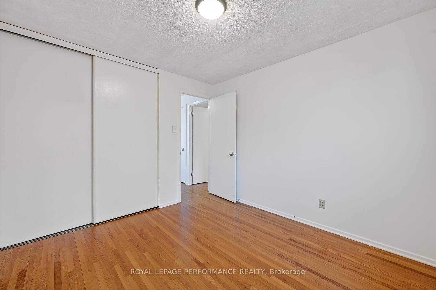 Photo 25 of 19 Ancroft Court, Ottawa, Tanglewood — HOMEH
