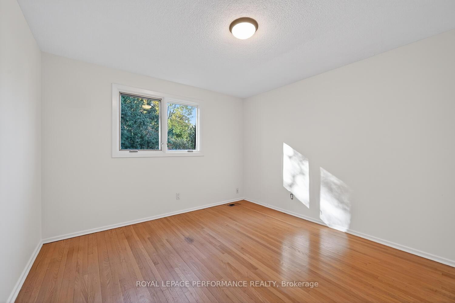 Photo 26 of 19 Ancroft Court, Ottawa, Tanglewood — HOMEH