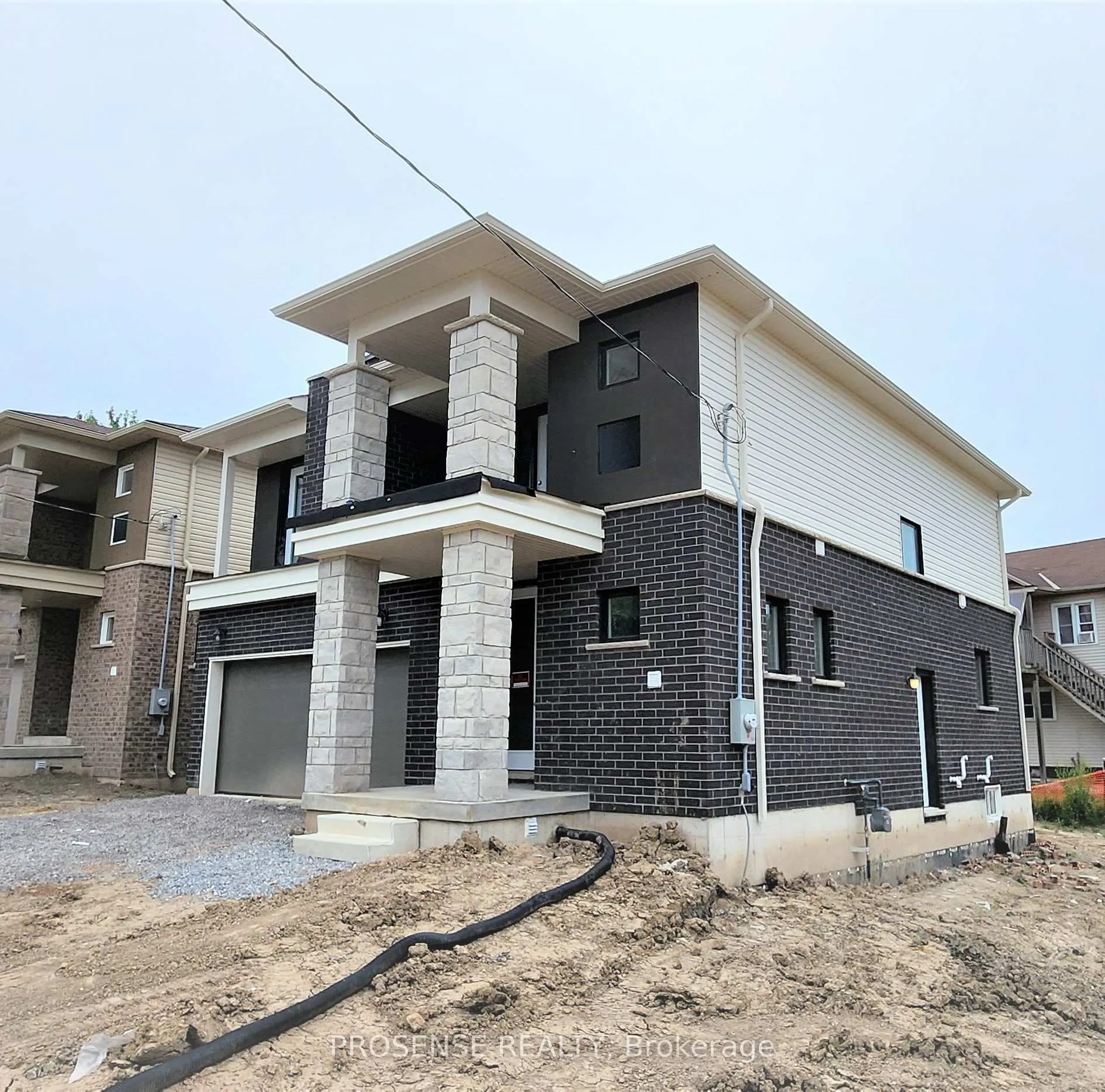 Photo 3 of 217 Taylor Street E, Thorold, Allanburg/Thorold South — HOMEH