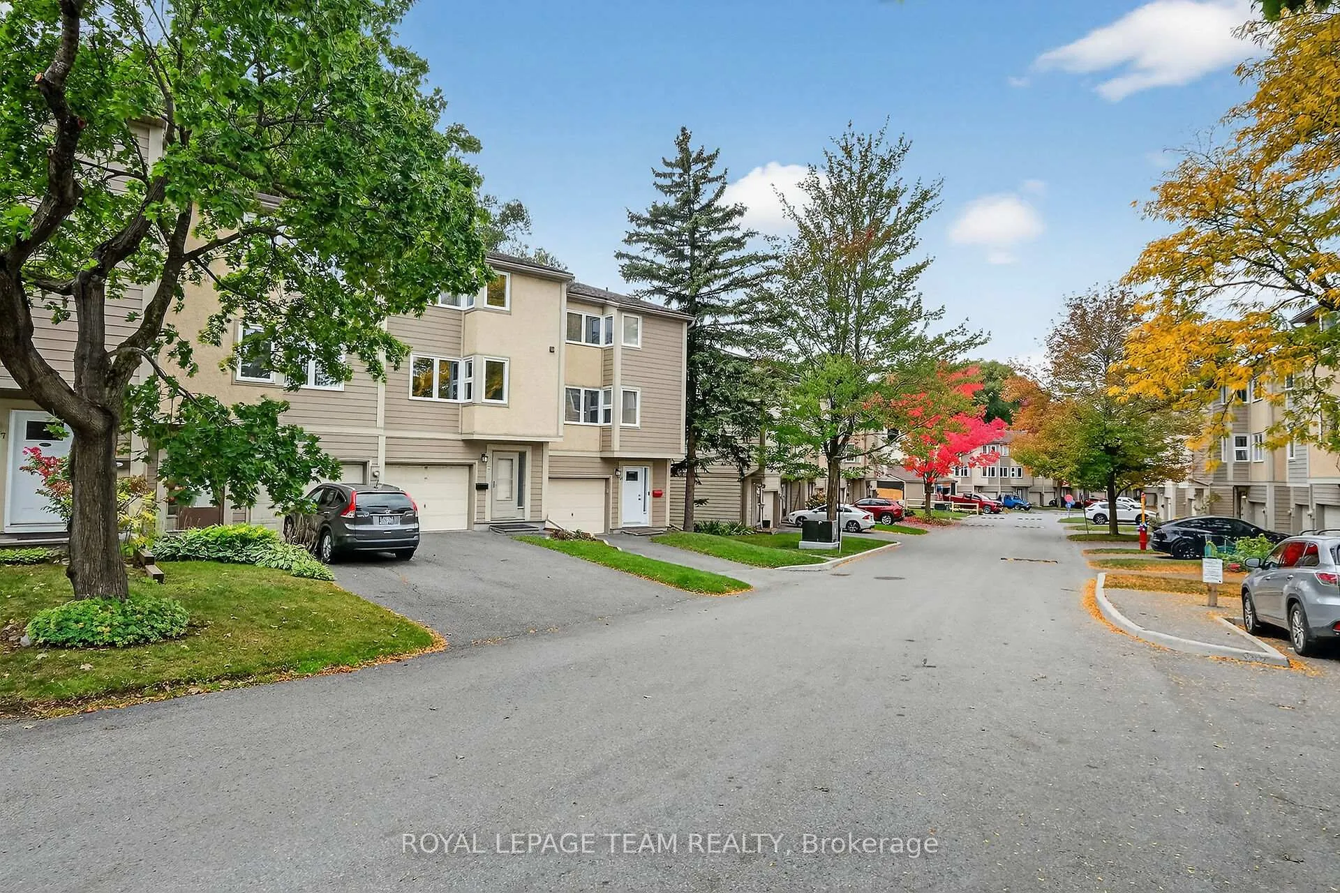Photo 3 of 11 Peary Way, Ottawa, Kanata - Katimavik — HOMEH