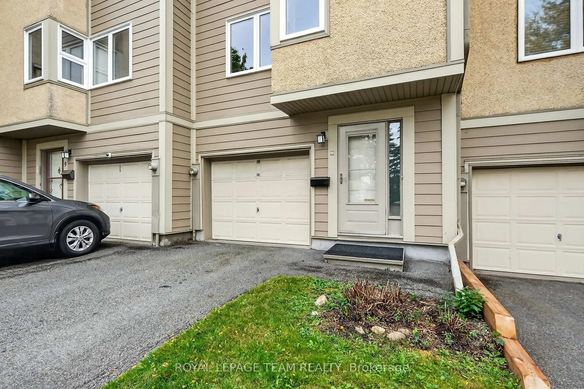 Photo 4 of 11 Peary Way, Ottawa, Kanata - Katimavik — HOMEH