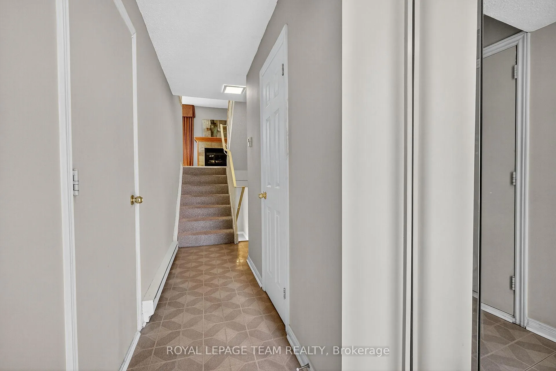 Photo 7 of 11 Peary Way, Ottawa, Kanata - Katimavik — HOMEH