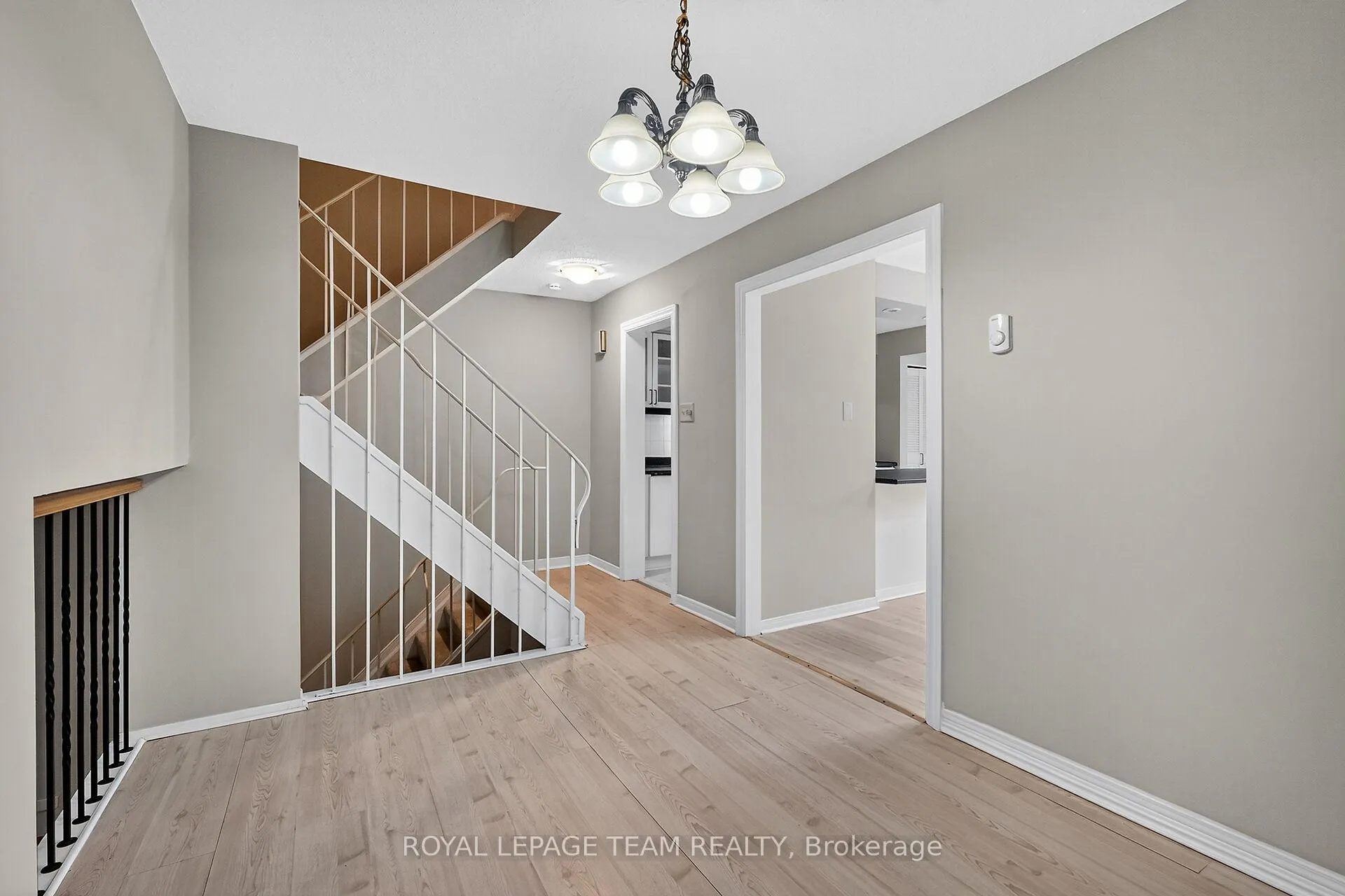 Photo 15 of 11 Peary Way, Ottawa, Kanata - Katimavik — HOMEH