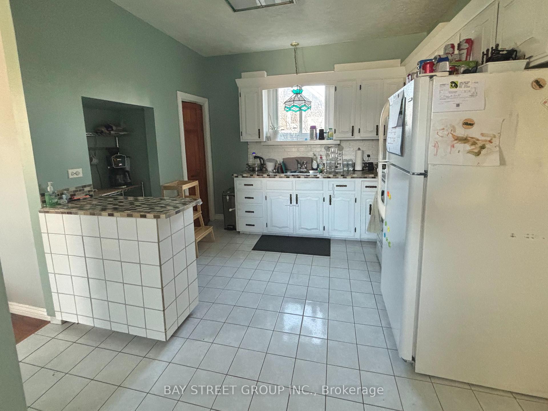 Photo 4 of 236 Beaver Street, Thorold, Allanburg/Thorold South — HOMEH