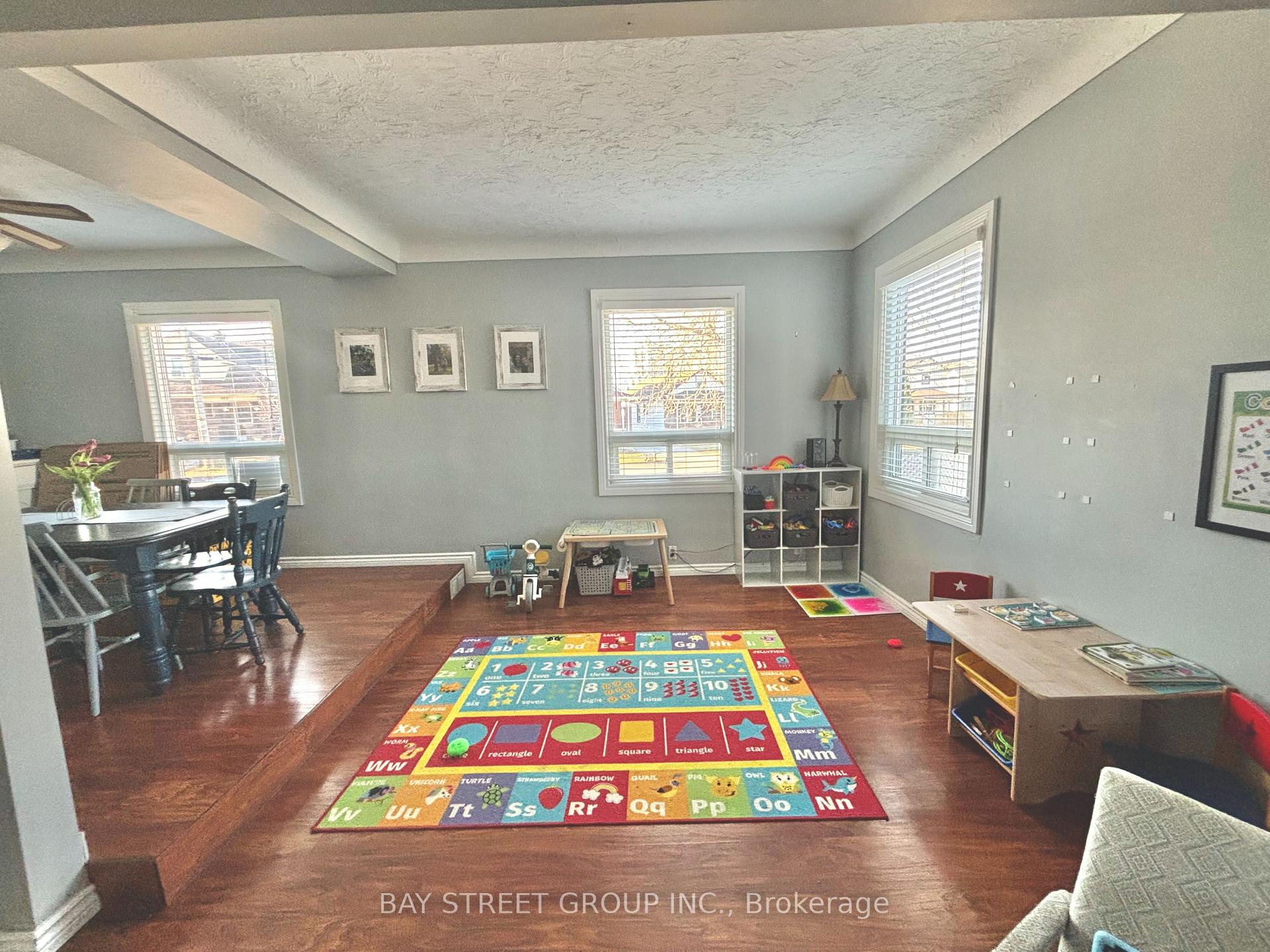 Photo 5 of 236 Beaver Street, Thorold, Allanburg/Thorold South — HOMEH