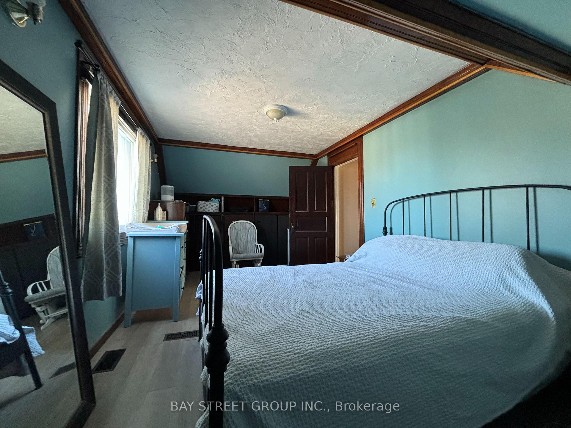 Photo 6 of 236 Beaver Street, Thorold, Allanburg/Thorold South — HOMEH