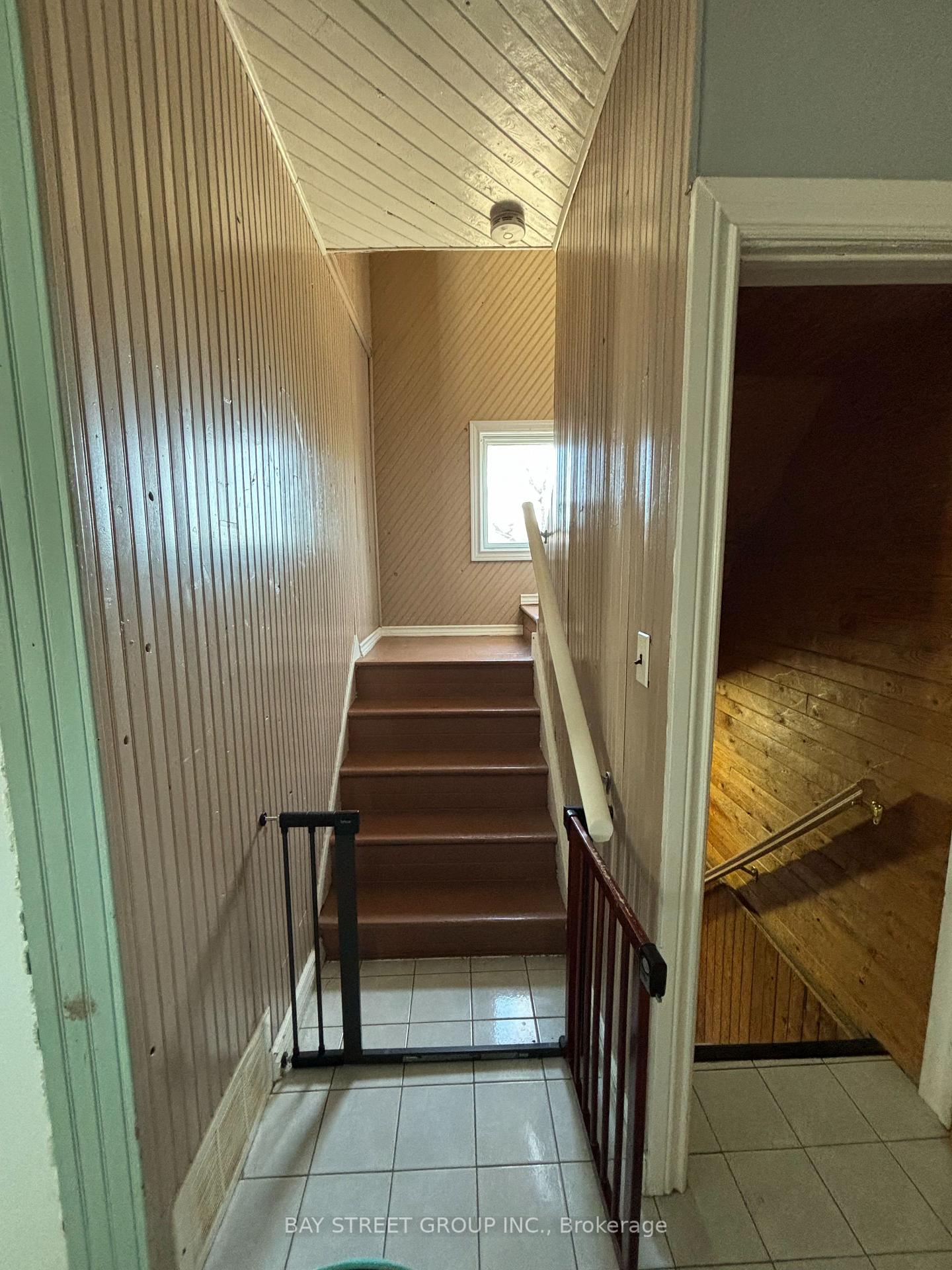 Photo 7 of 236 Beaver Street, Thorold, Allanburg/Thorold South — HOMEH