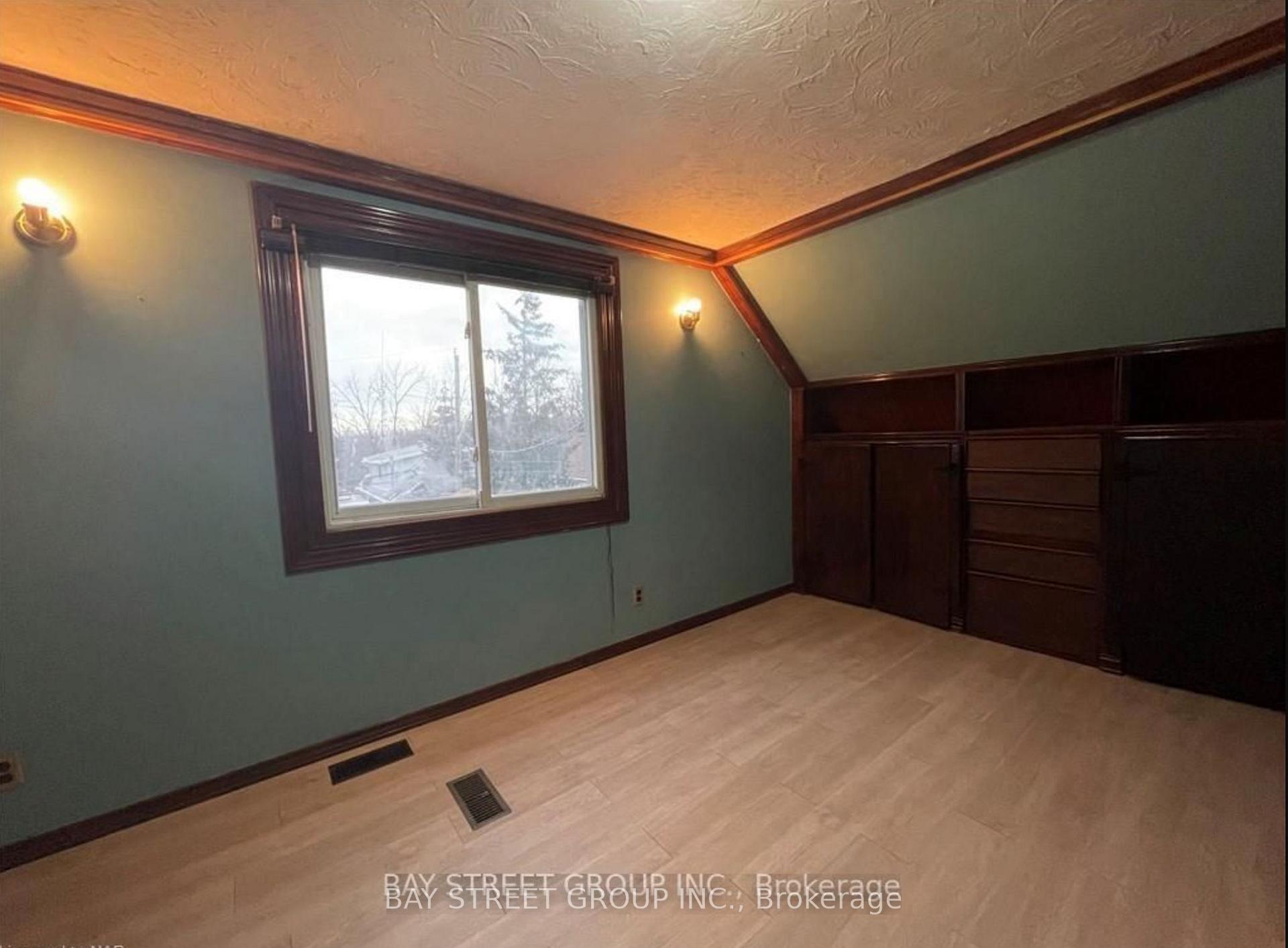 Photo 20 of 236 Beaver Street, Thorold, Allanburg/Thorold South — HOMEH