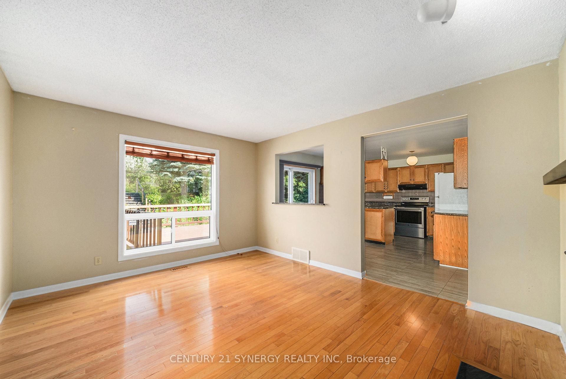 Photo 5 of 92 Nestow Drive, Ottawa, Tanglewood — HOMEH