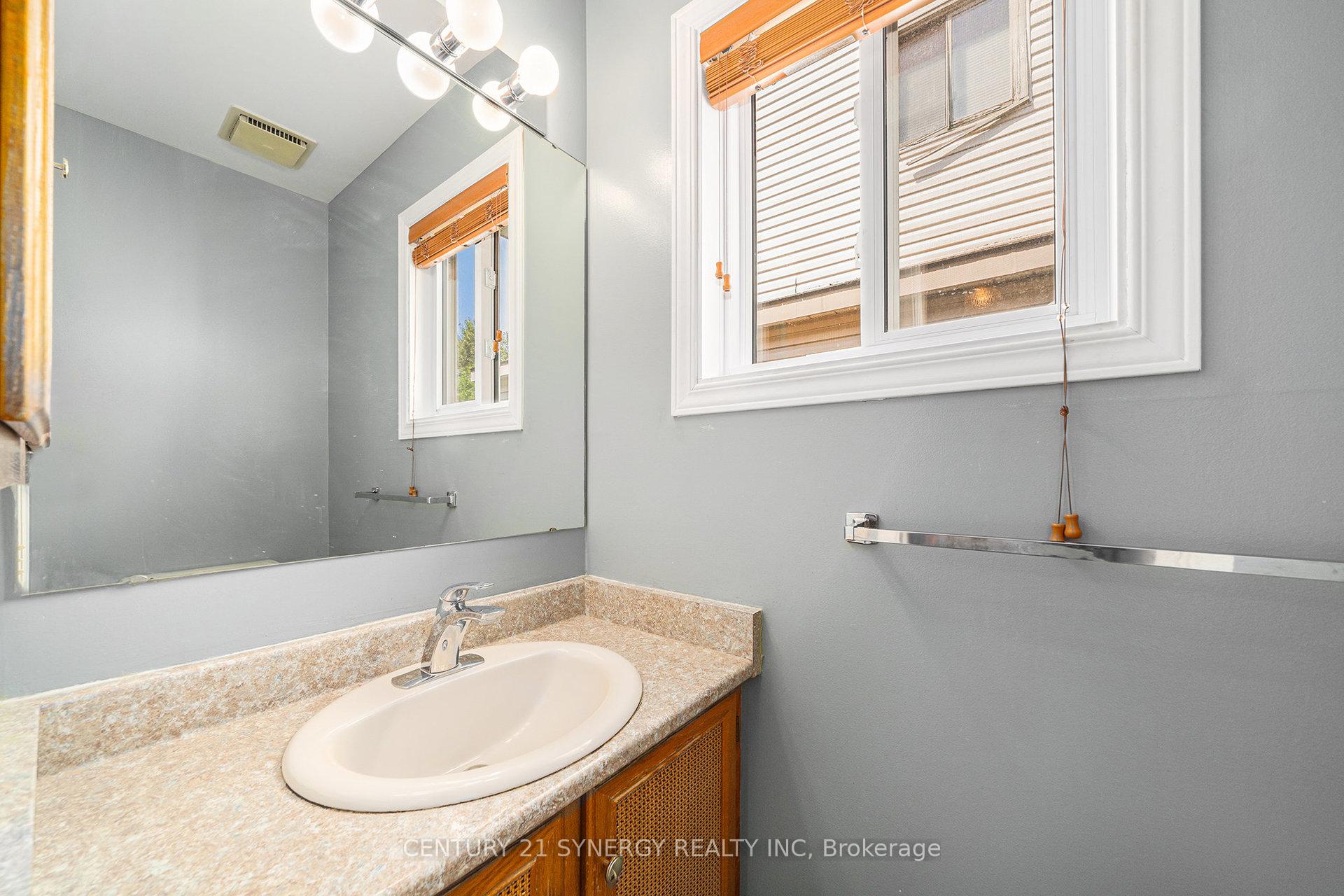 Photo 9 of 92 Nestow Drive, Ottawa, Tanglewood — HOMEH