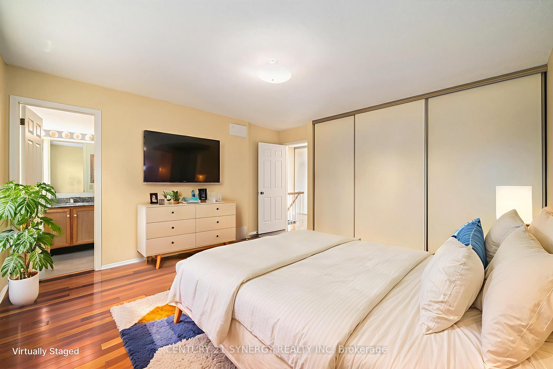 Photo 11 of 92 Nestow Drive, Ottawa, Tanglewood — HOMEH